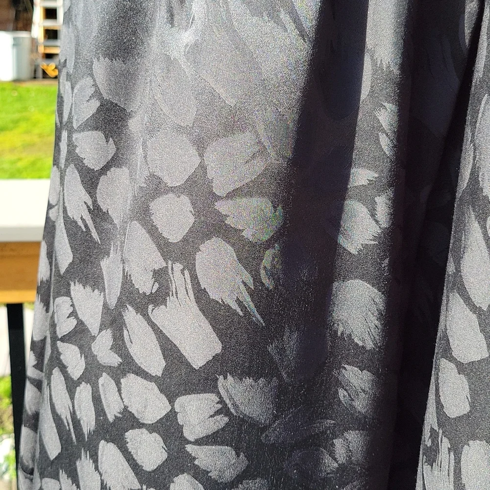 NWT White House Black Market Silk Black Dress Size 6 - Picture 6 of 16